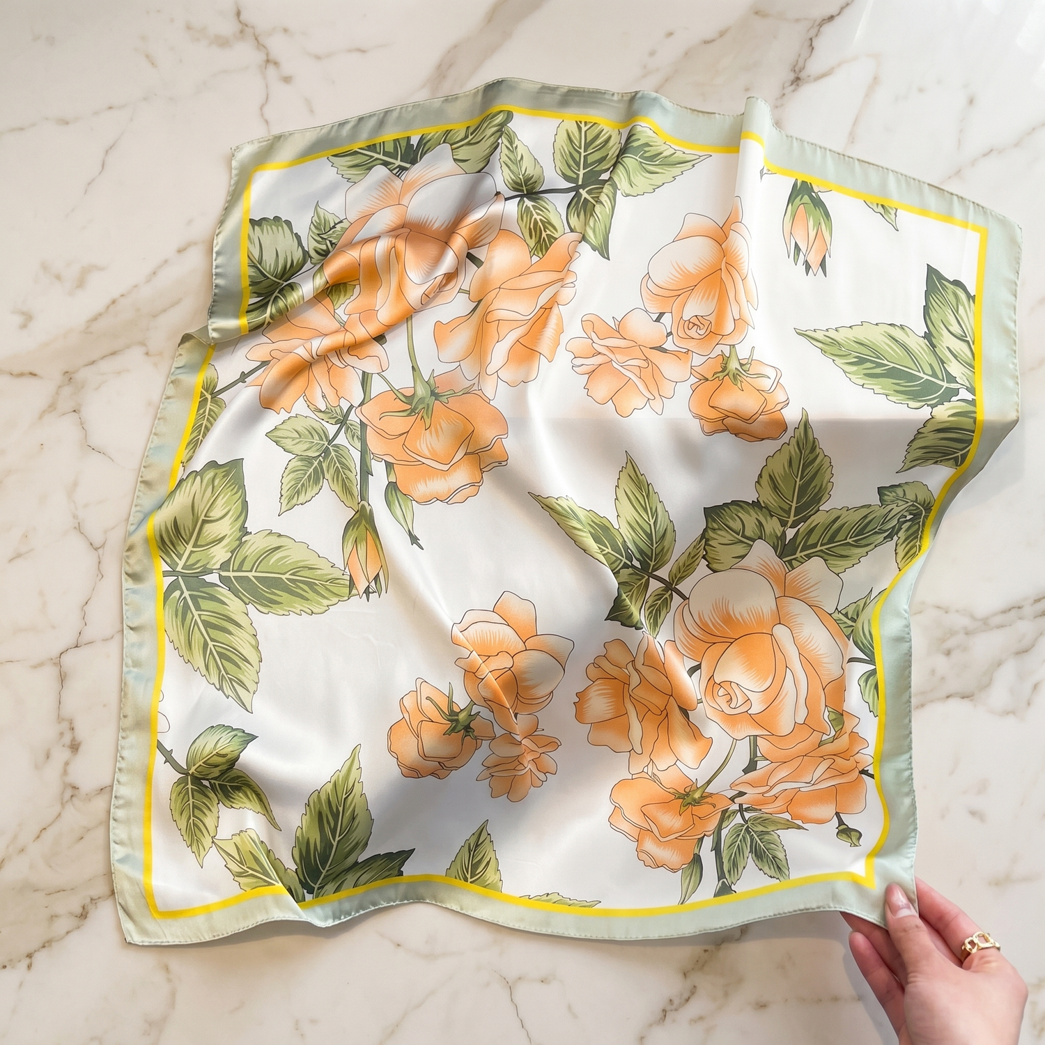 Seidenschal Damen 70×70 cm Blumen Bunt – Schal-Welt Detailansicht