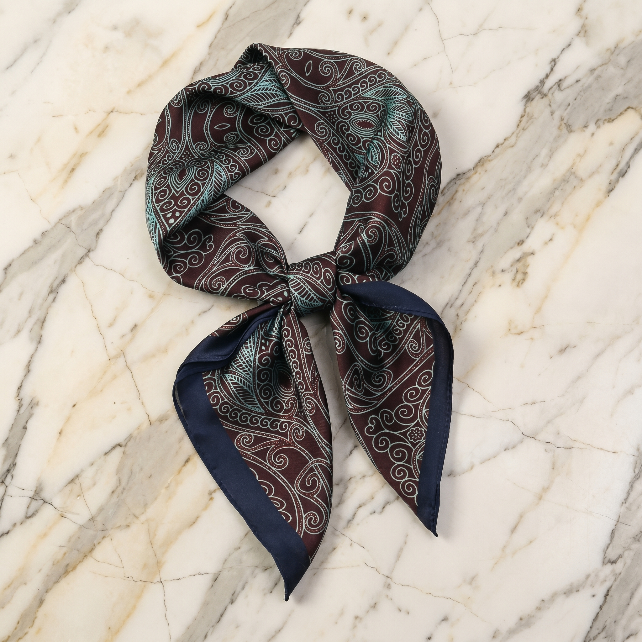 Seidenschal Damen 70×70 cm Paisley Braun – Schal-Welt Detailansicht