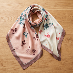 Seidenschal Damen 70×70 cm Blumen Bunt – Schal-Welt Detailansicht