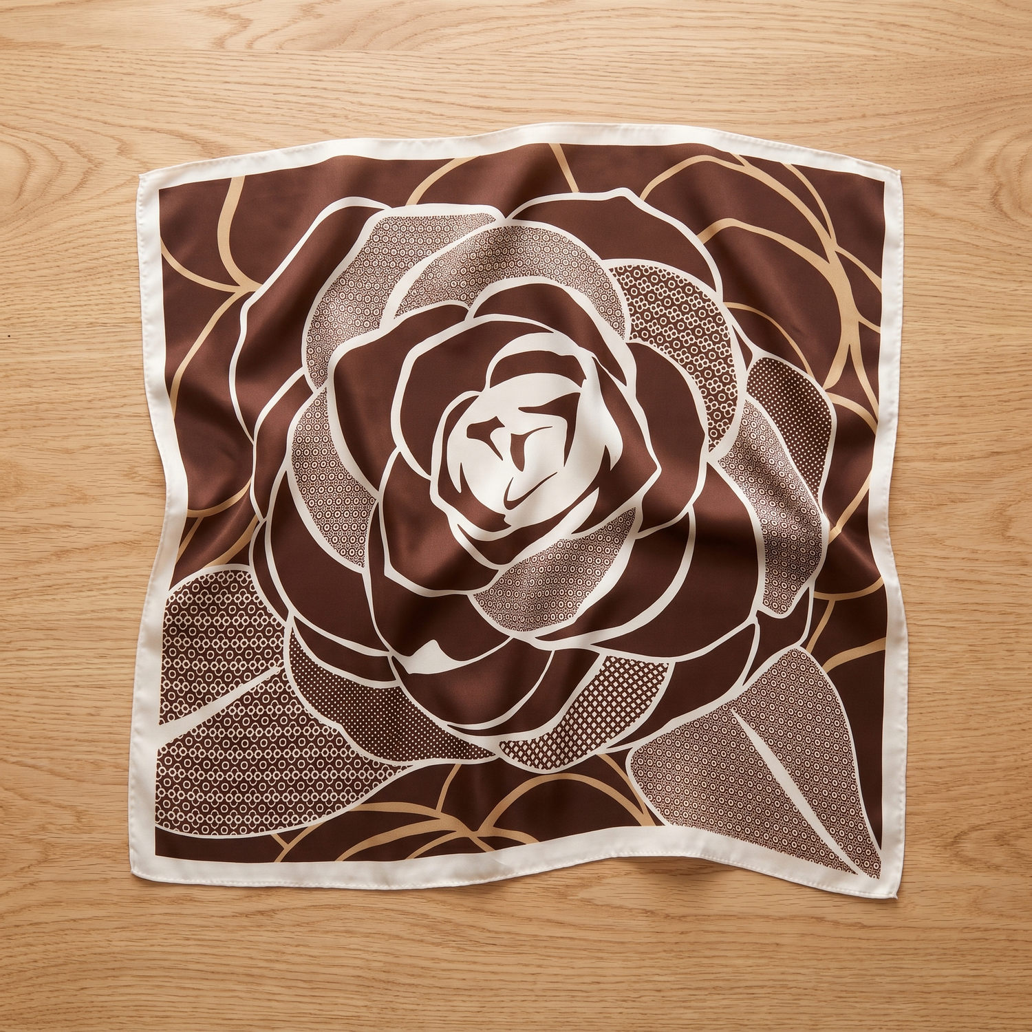 Seidenschal Damen 70×70 cm Blumen Braun – Schal-Welt Detailansicht