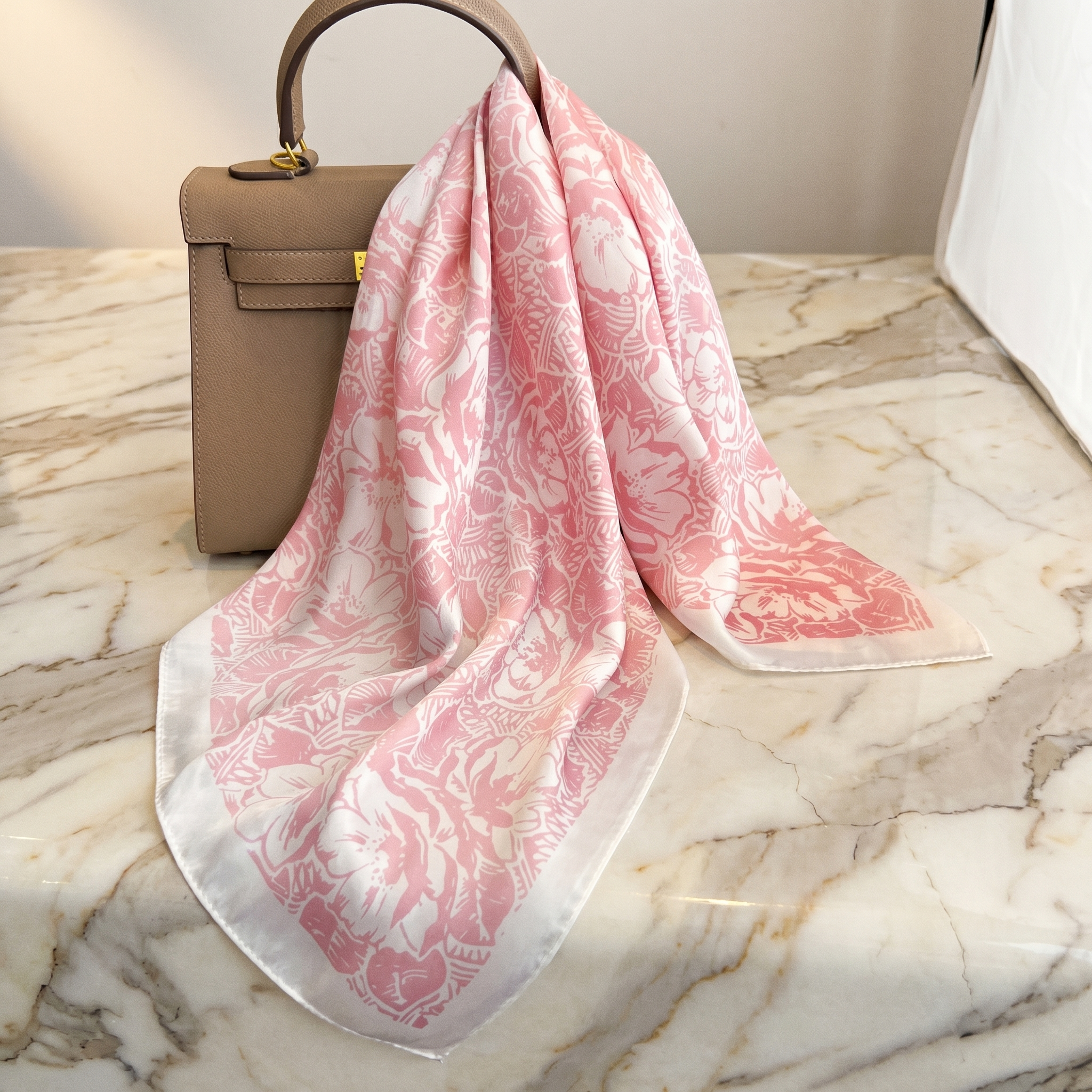 Seidenschal Damen 70×70 cm Blumen Rosa – Schal-Welt Detailansicht