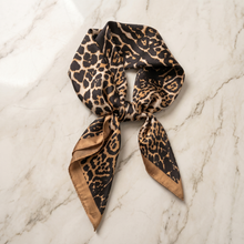 Seidenschal Damen 70×70 cm – Schwarz Beige Tiermotiv mit Leopardenmuster | Schal-Welt