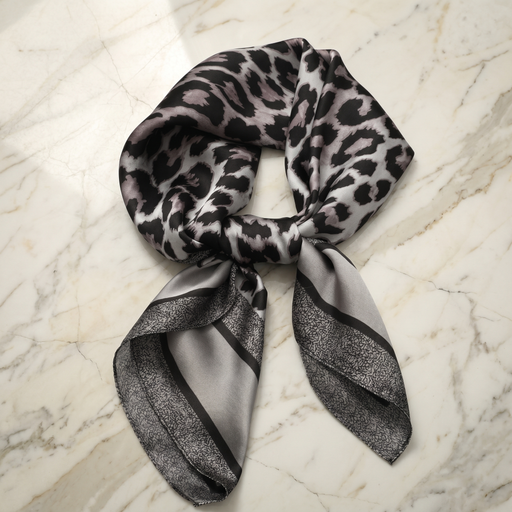 Seidenschal Damen 70×70 cm Animal Schwarz – Schal-Welt Detailansicht