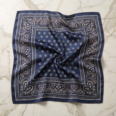 Seidenschal Damen 70×70 cm Paisley Blau – Schal-Welt Detailansicht