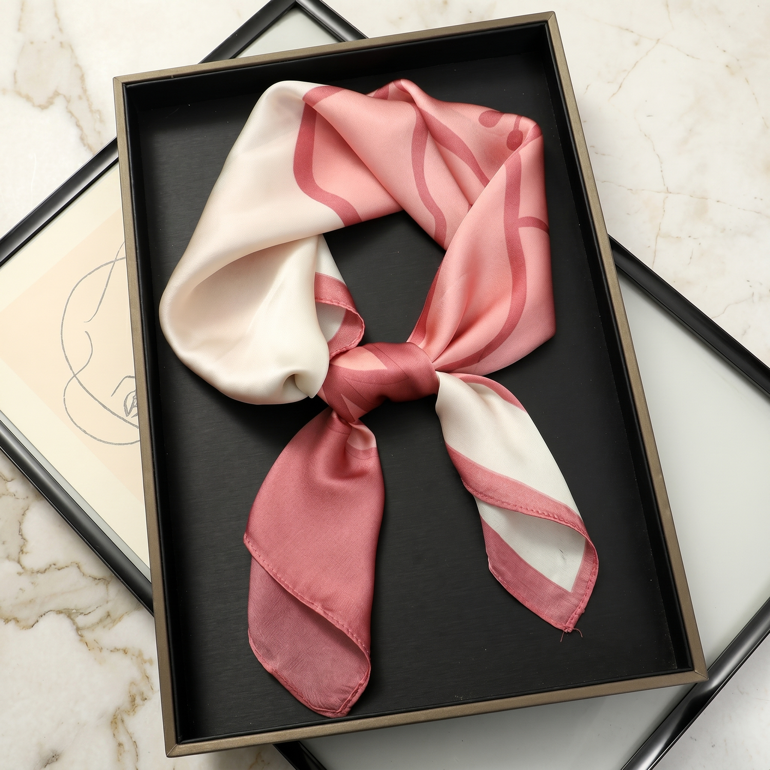 Seidenschal Damen 70×70 cm Uni Rosa – Schal-Welt Detailansicht