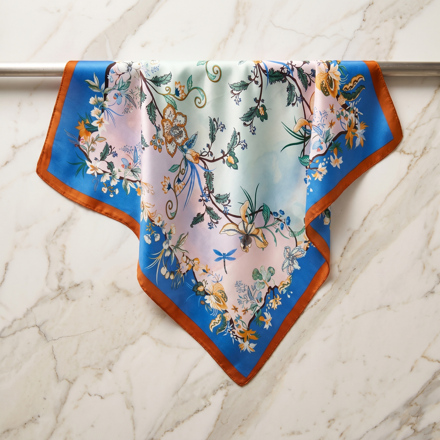 Seidenschal Damen 70×70 cm Blumen Blau – Schal-Welt Detailansicht