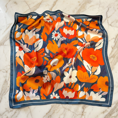 Seidenschal Damen 70×70 cm Blumen Bunt – Schal-Welt Detailansicht