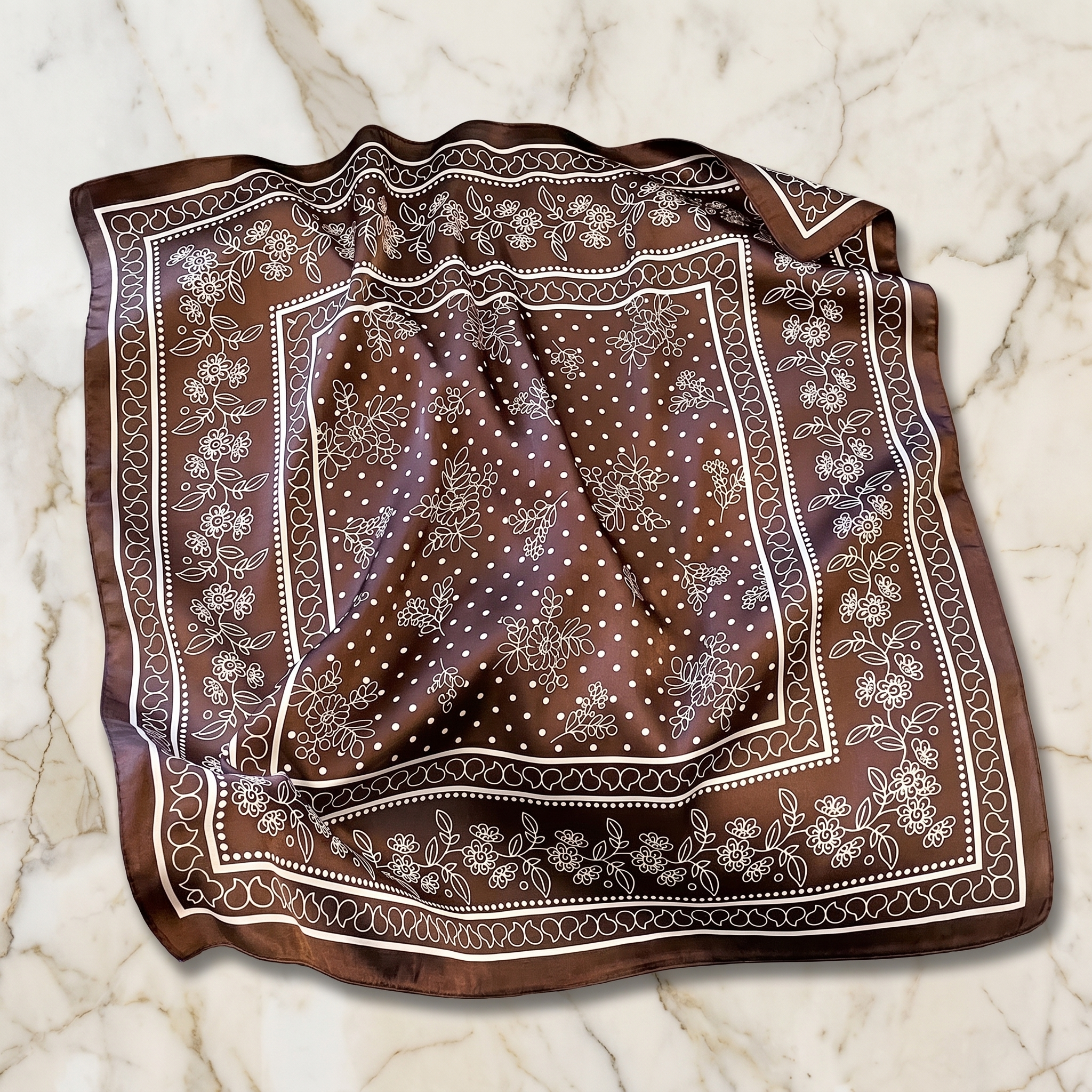 Seidenschal Damen 70×70 cm Blumen Braun – Schal-Welt Detailansicht