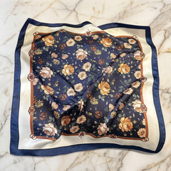 Seidenschal Damen 70×70 cm Blumen Bunt – Schal-Welt Detailansicht