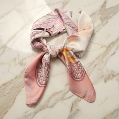 Seidenschal Damen 70×70 cm Blumen Rosa – Schal-Welt Detailansicht
