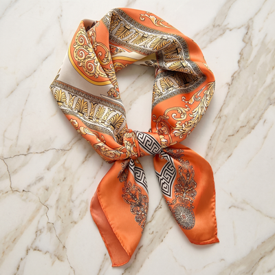 Seidenschal Damen 70×70 cm – Orange Gold Klassisch mit Ornament-Bordüren und Medaillons | Schal-Welt