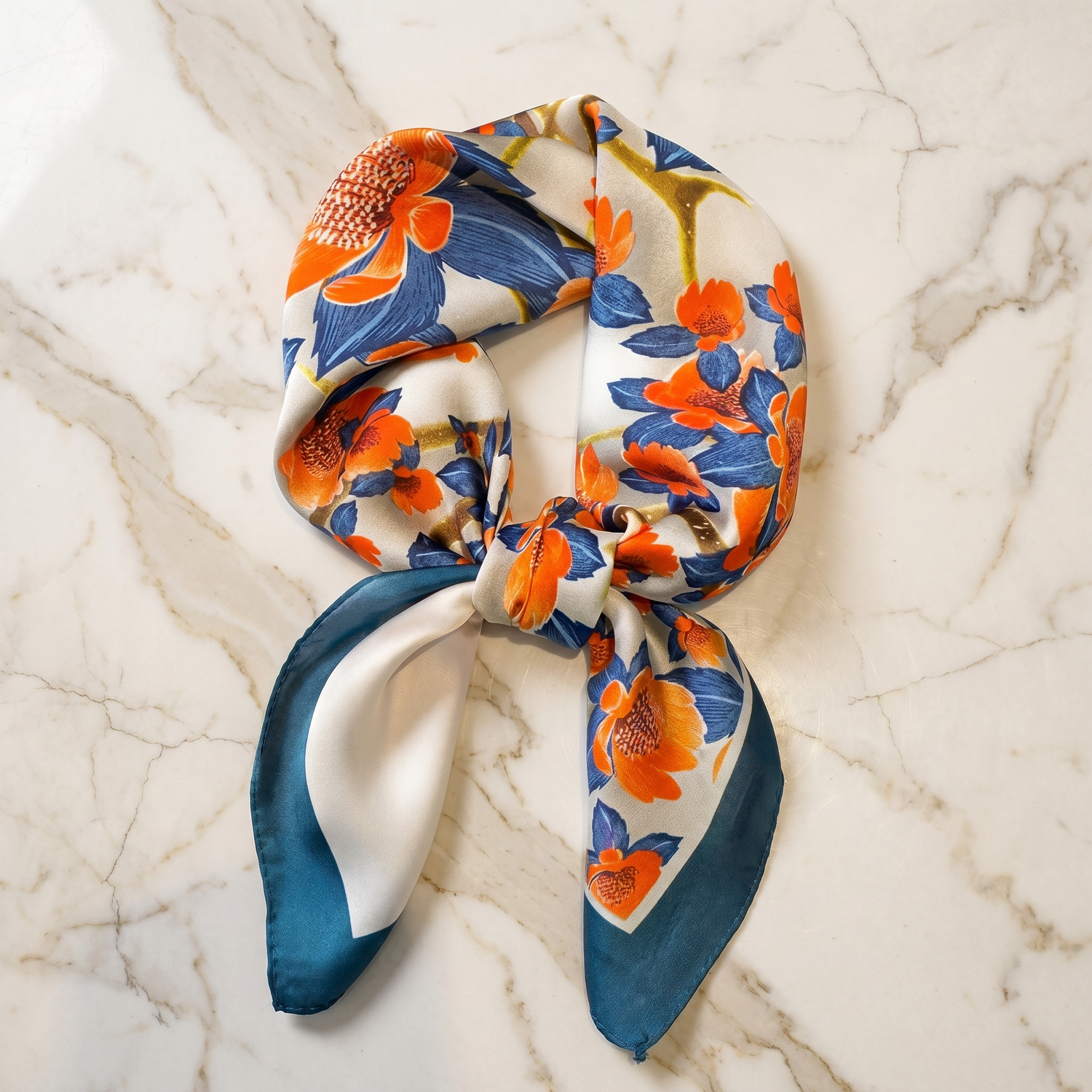 Seidenschal Damen 70×70 cm Blumen Bunt – Schal-Welt Detailansicht